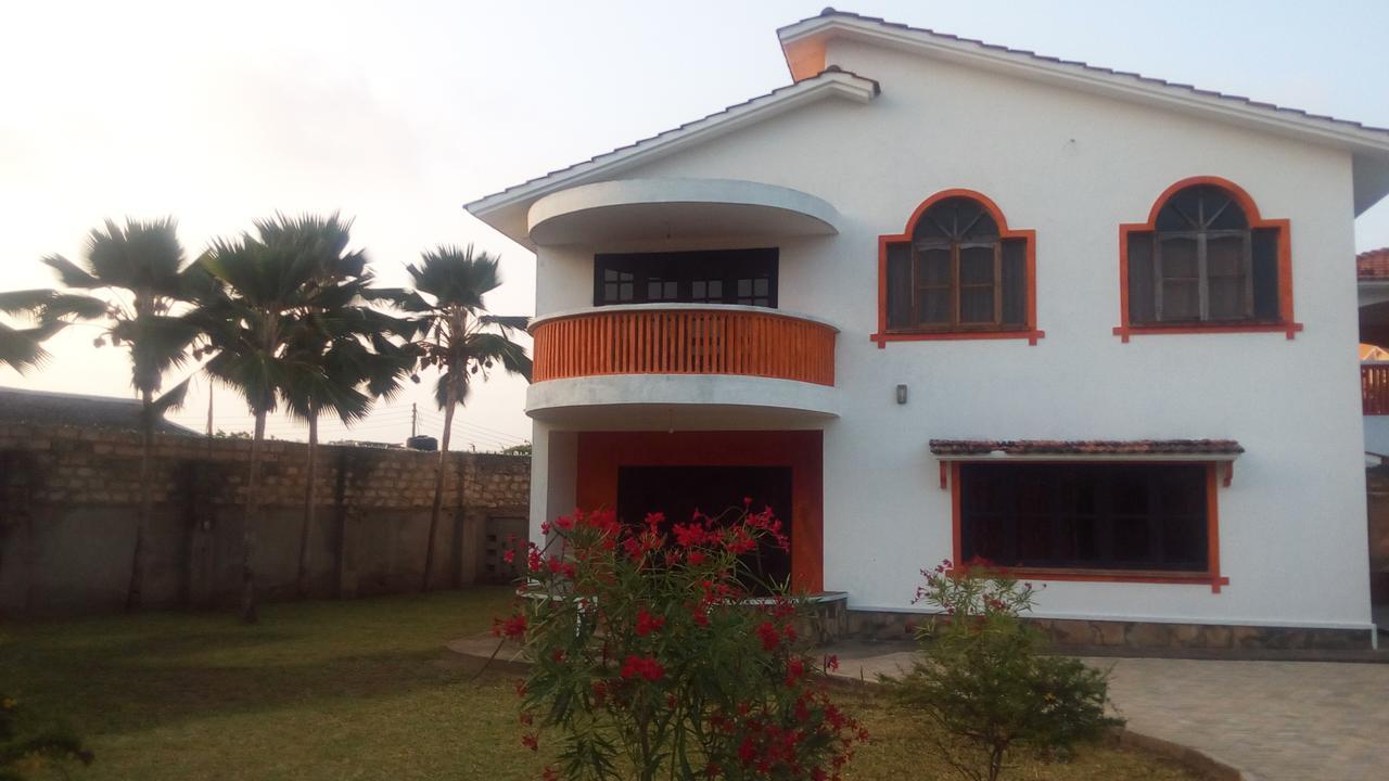 Comfort Guest House Shanzu Kültér fotó